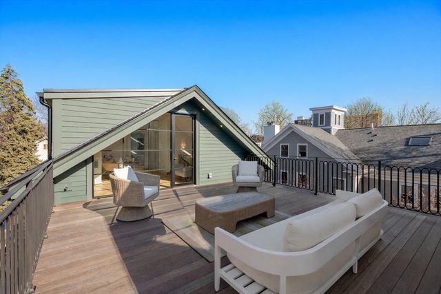 18 Clinton Street Front, Cambridge, MA 02139