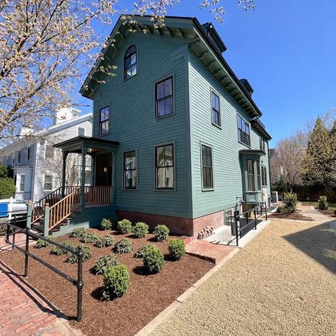 18 Clinton Street Front, Cambridge, MA 02139