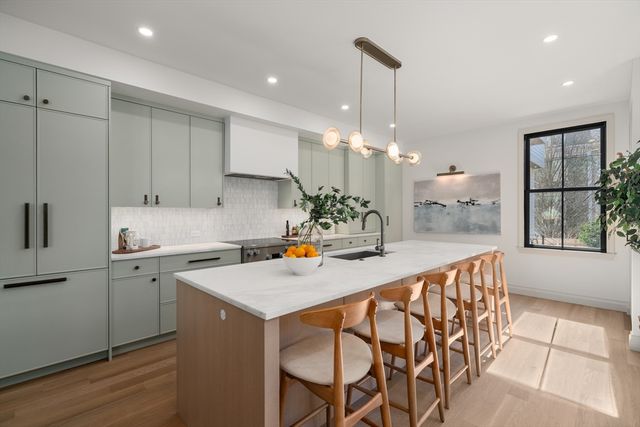 18 Clinton Street Front, Cambridge, MA 02139