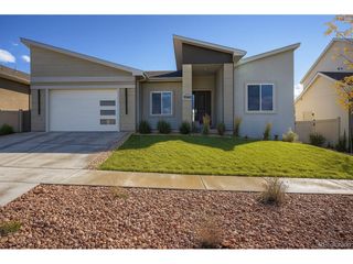 1910 Cuchara Dr, Pueblo, CO 81001