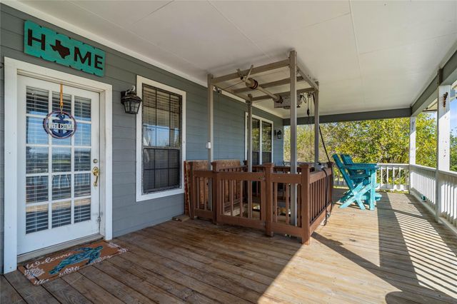 2071 County Road 291, Bay City, TX 77414