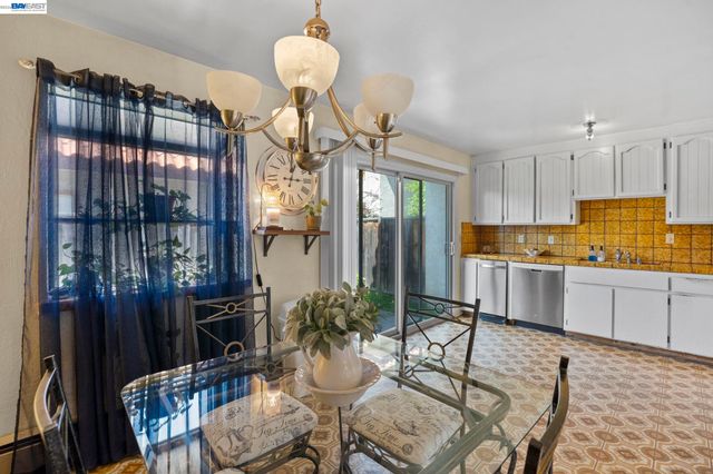 960 Joaquin Ave, San Leandro, CA 94577