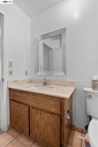 960 Joaquin Ave, San Leandro, CA 94577
