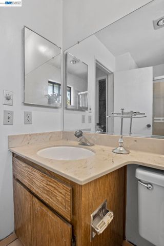 960 Joaquin Ave, San Leandro, CA 94577
