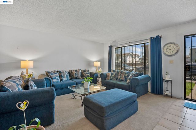 960 Joaquin Ave, San Leandro, CA 94577