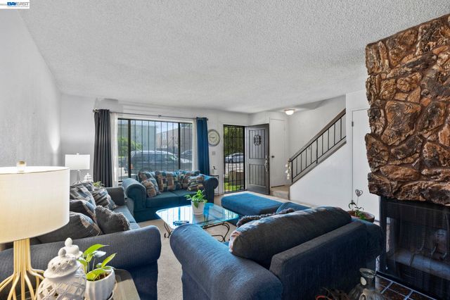 960 Joaquin Ave, San Leandro, CA 94577