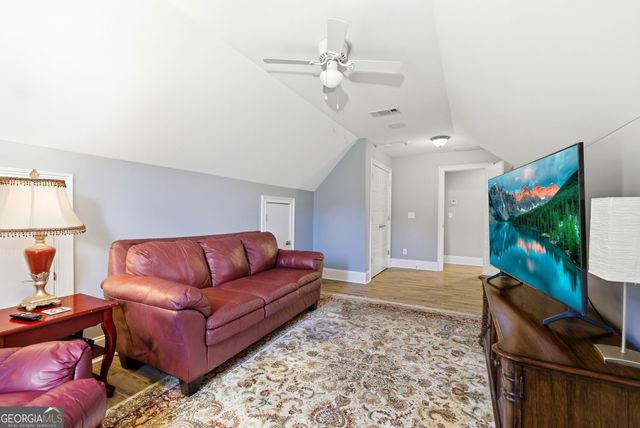 365 Stone Creek Drive, Hull, GA 30646