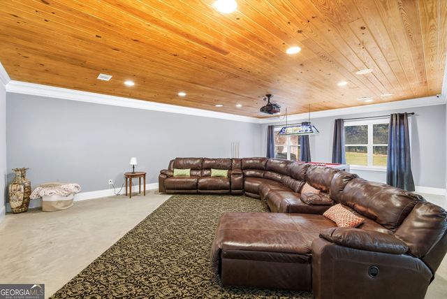 365 Stone Creek Drive, Hull, GA 30646
