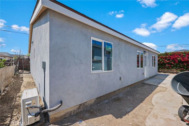 543 N Barbara, Azusa, CA 91702