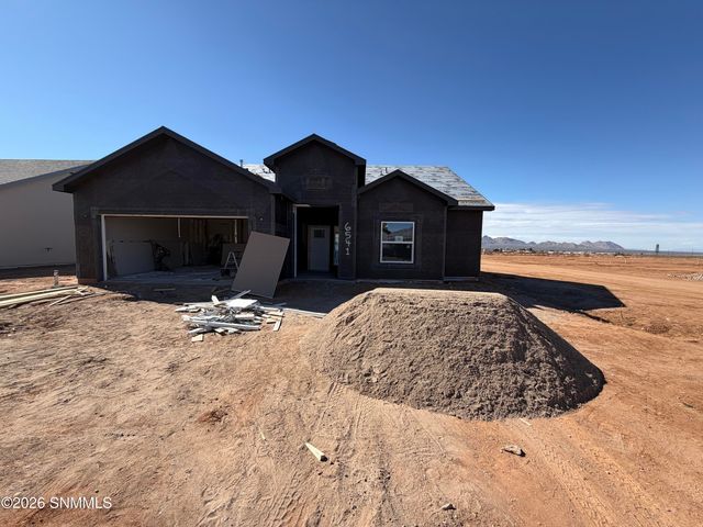 6541 Swan Street, Las Cruces, NM 88012