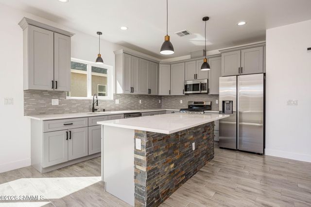 6541 Swan Street, Las Cruces, NM 88012