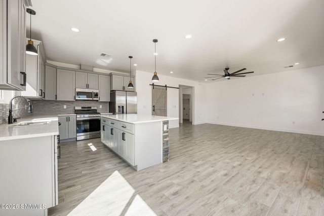 6541 Swan Street, Las Cruces, NM 88012