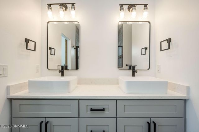 6541 Swan Street, Las Cruces, NM 88012