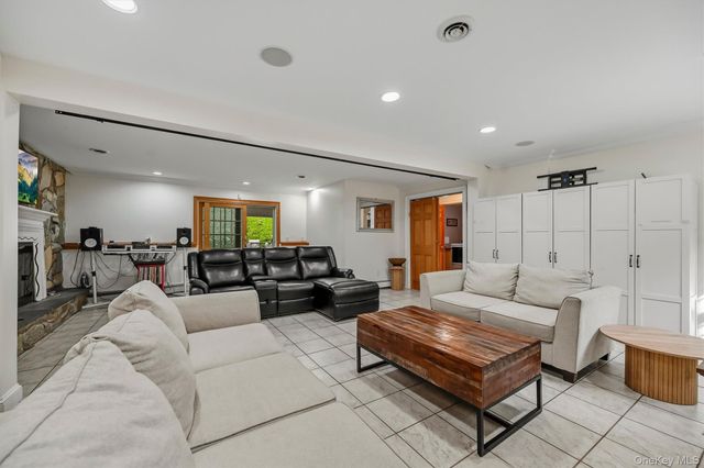 22 Beaumont Drive, New City, NY 10956