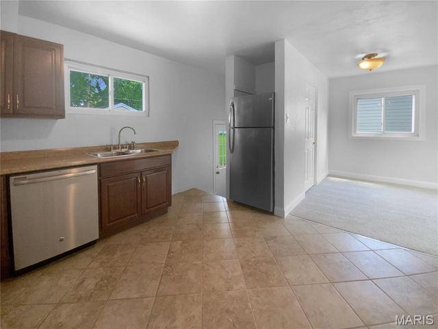 9121 Niger Drive, St Louis, MO 63123