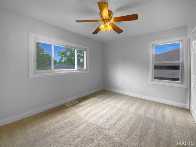 9121 Niger Drive, St Louis, MO 63123