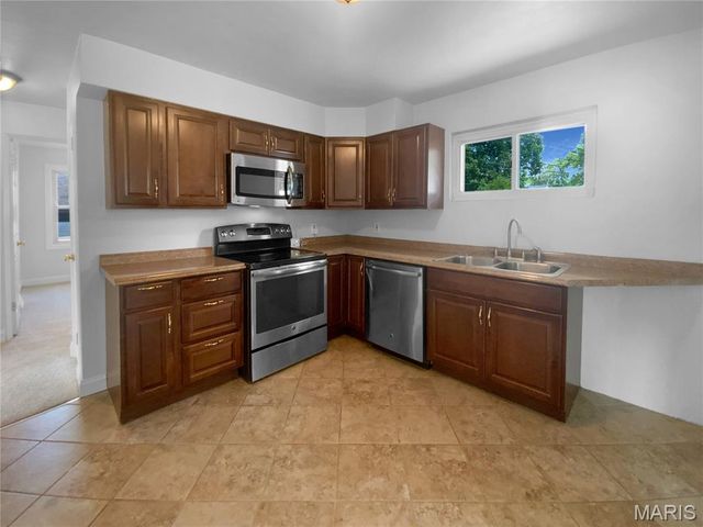 9121 Niger Drive, St Louis, MO 63123