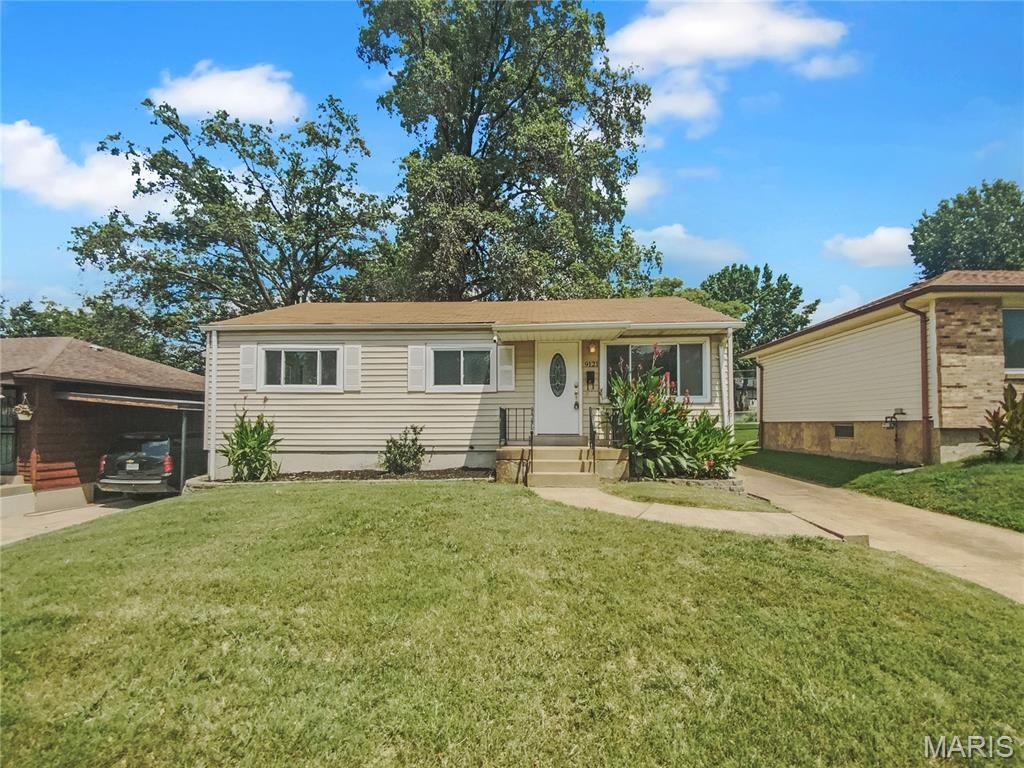 9121 Niger Drive, St Louis, MO 63123