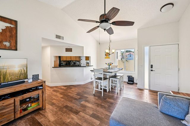22 VIA DE CASAS SUR 103, Boynton Beach, FL 33426