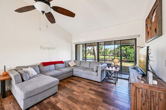 22 VIA DE CASAS SUR 103, Boynton Beach, FL 33426