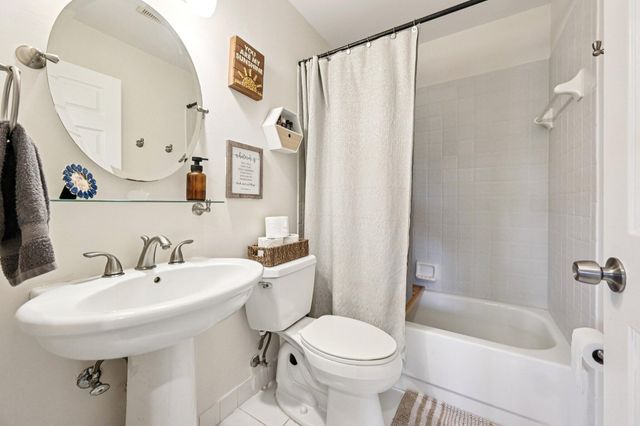22 VIA DE CASAS SUR 103, Boynton Beach, FL 33426