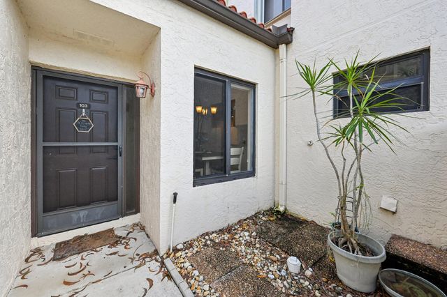 22 VIA DE CASAS SUR 103, Boynton Beach, FL 33426