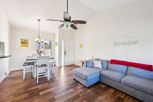 22 VIA DE CASAS SUR 103, Boynton Beach, FL 33426