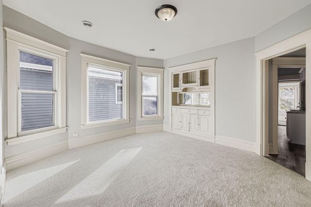 830 University Avenue W, Saint Paul, MN 55104