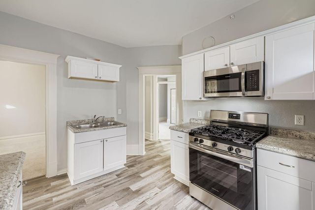 830 University Avenue W, Saint Paul, MN 55104