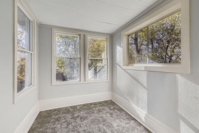 830 University Avenue W, Saint Paul, MN 55104