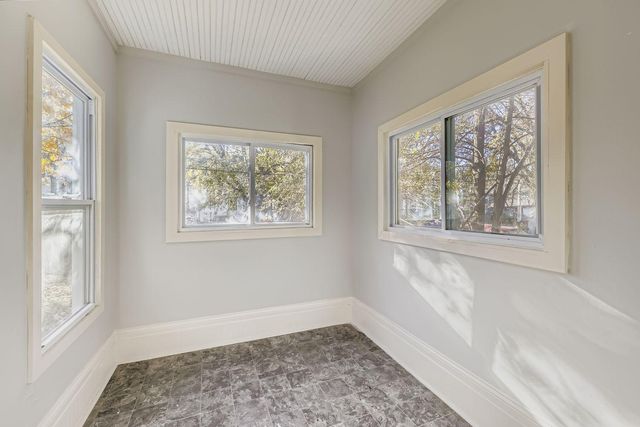 830 University Avenue W, Saint Paul, MN 55104