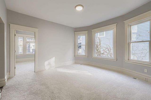 830 University Avenue W, Saint Paul, MN 55104