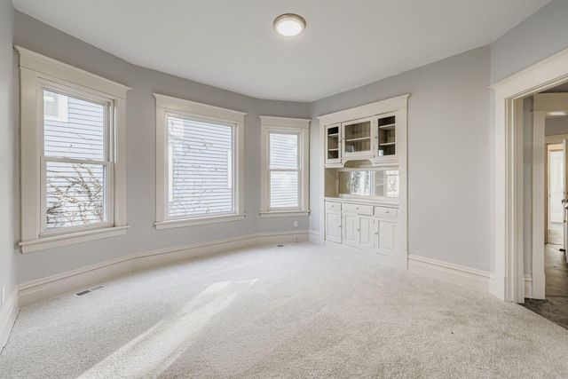 830 University Avenue W, Saint Paul, MN 55104