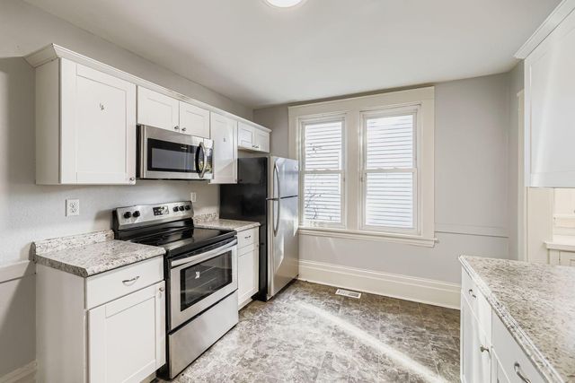 830 University Avenue W, Saint Paul, MN 55104