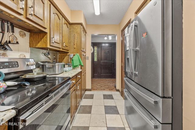 129 Pleasant Hill Rd, Sweetwater, TN 37874