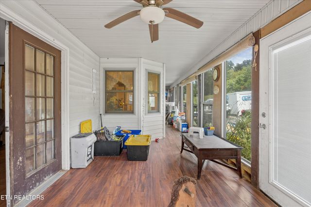 129 Pleasant Hill Rd, Sweetwater, TN 37874