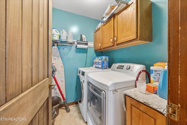 129 Pleasant Hill Rd, Sweetwater, TN 37874
