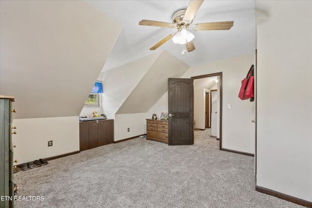 129 Pleasant Hill Rd, Sweetwater, TN 37874