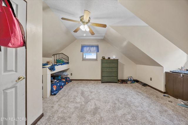 129 Pleasant Hill Rd, Sweetwater, TN 37874