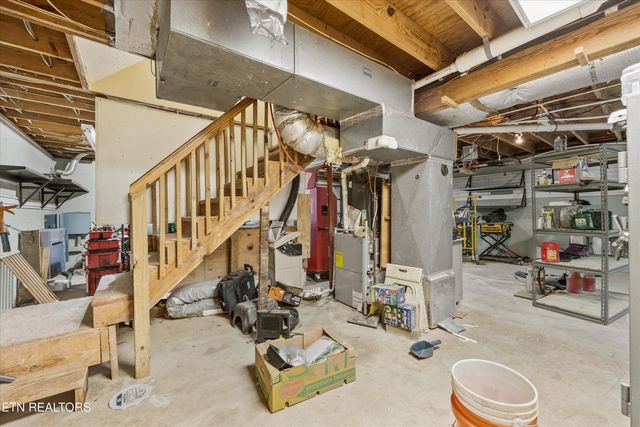 129 Pleasant Hill Rd, Sweetwater, TN 37874