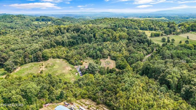 129 Pleasant Hill Rd, Sweetwater, TN 37874