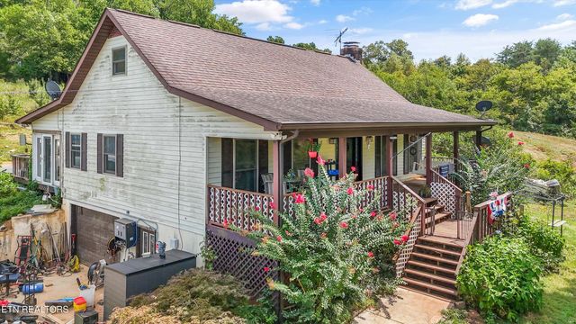 129 Pleasant Hill Rd, Sweetwater, TN 37874