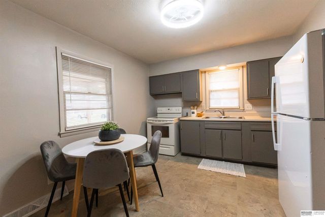 4515 Laurel Avenue, Omaha, NE 68104