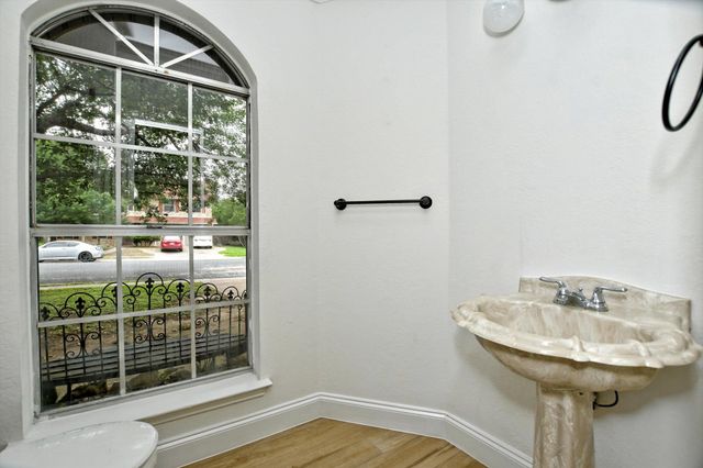 17607 Klamath Falls DR, Round Rock, TX 78681
