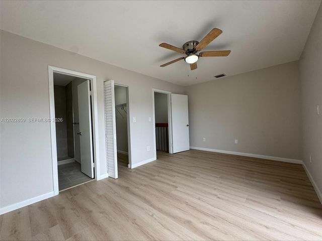 10904 NW 7th St 203, Miami, FL 33172