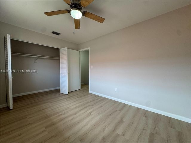 10904 NW 7th St 203, Miami, FL 33172