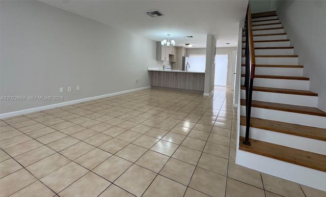 10904 NW 7th St 203, Miami, FL 33172