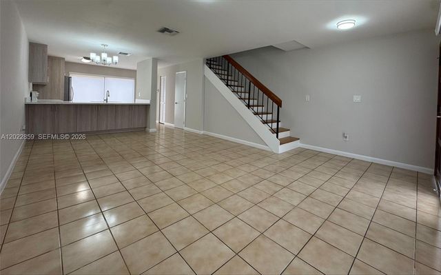 10904 NW 7th St 203, Miami, FL 33172