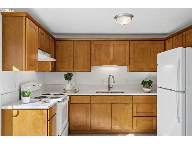 6541 Se 93RD Ave, Portland, OR 97266