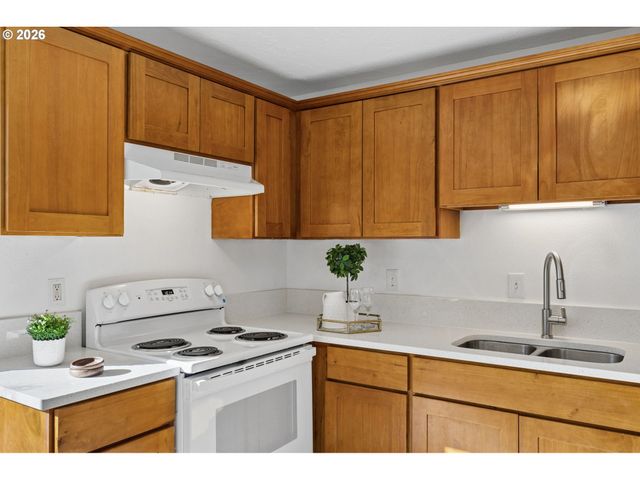 6541 Se 93RD Ave, Portland, OR 97266